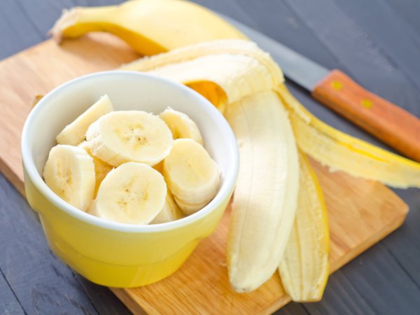 Банан&nbsp;Бананите имат мека и лепкава текстура. Те могат да се използват вместо яйца в някои сладки печива, а и не само. Използвайте половин банан, намачкан на пюре, вместо 1 яйце.&nbsp;