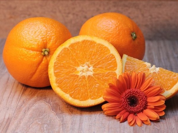 Портокали или тиква
Цитрусовите плодове миришат чудесно и лесно се абсорбират от организма, като по този начин ни помагат бързо да подобрим общата миризма на тялото си. От друга страна, тиквата съдържа холин, който се метаболизира в триметиламин. Натрупването на триметиламин в организма може да причини лош мирис на тялото. Това не значи, че не трябва да хапвате тиква, просто не прекалявайте с количеството. Снимка: Pixabay