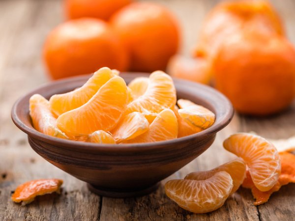 Мандарини
В оранжевите плодове се съдържат големи количества витамин А заради бета-каротина в тях. Снимка: istock
